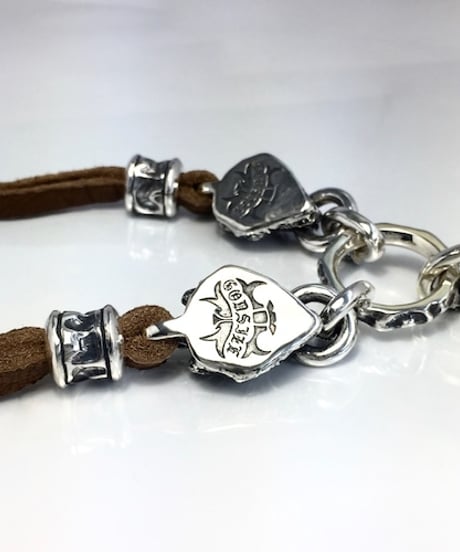 LEATHER NECKLACE 2 BEADS [SKULL & WOLVES]