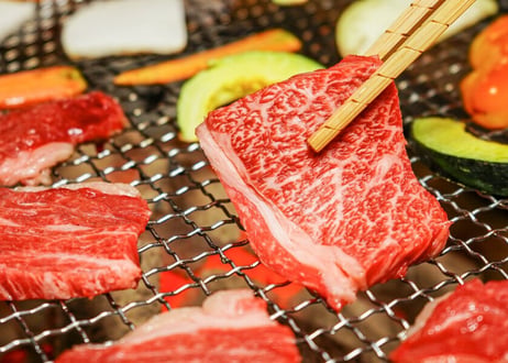 【送料無料】くまもとあか牛 肩ロース焼肉用