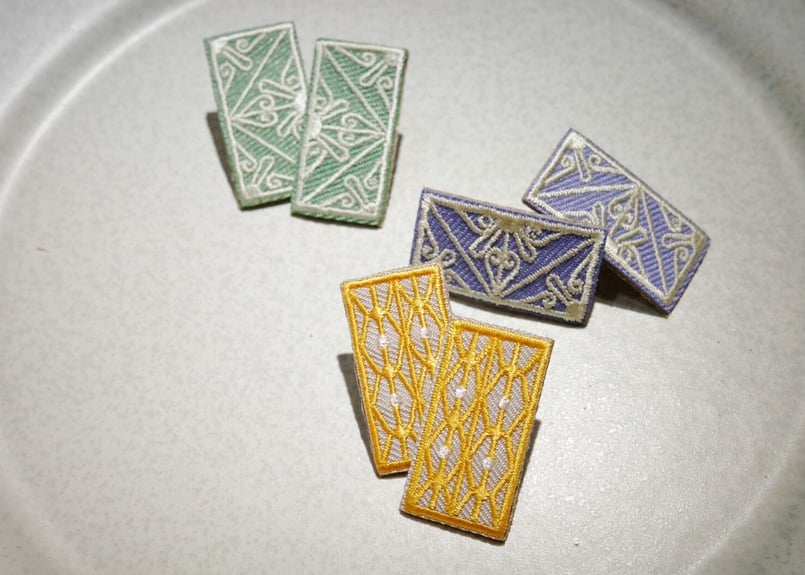 アンティーク 風車と橋と木と花刺繍クロス 家鴨の親子刺繍リボン付 カーテンパネル 刺繍アクセサリー 鉄窓花【緑】 | 山鳥商店