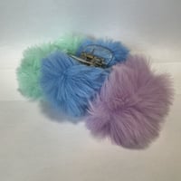 pompom hair clip
