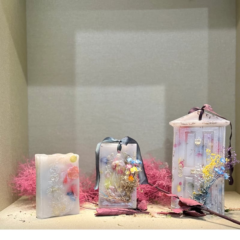 Barbara Mock 花と食器の静物画 金色フレーム Barbara Mock 花と