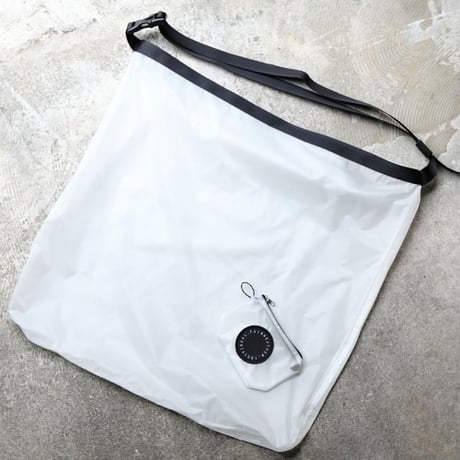 FAIRWEATHER  packable sacoche（ホワイト）フェアウェザー パッカブルサコッシュ