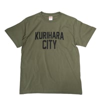 KURIHARA CITY 5.6oz ハイクオリティーTシャツ（ライトオリーブ）
