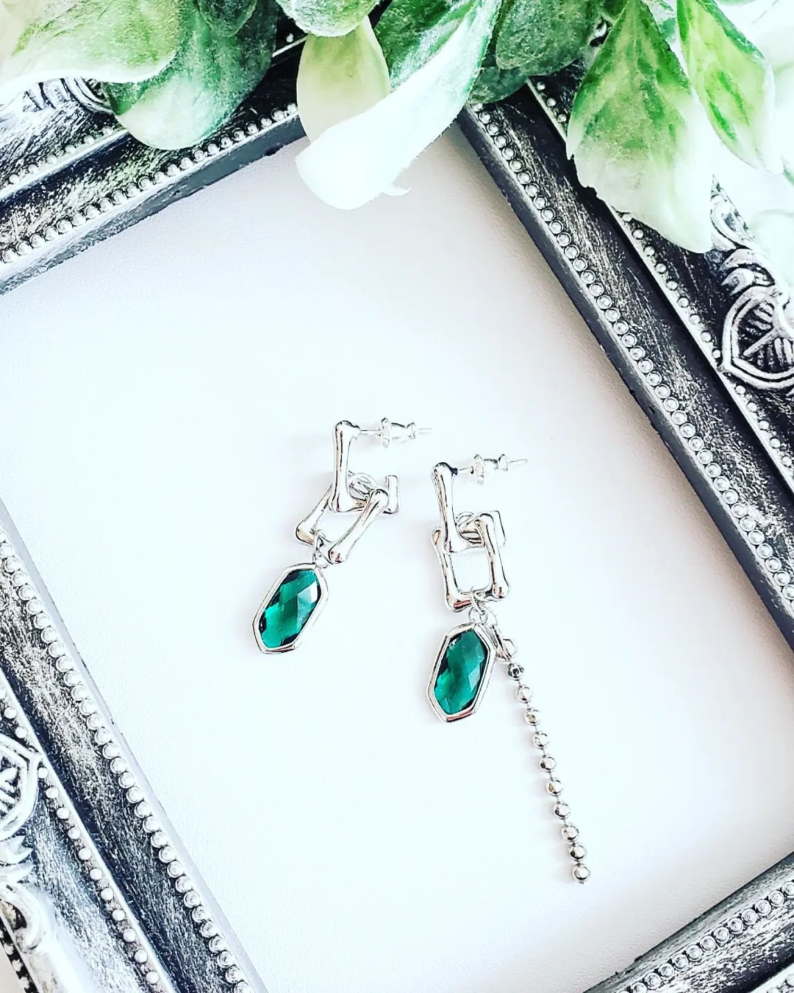 SV925 エメラルド　囲み枠　スクエア　スタッドピアス SV925 エメラルド 囲み枠 スクエア スタッドピアス