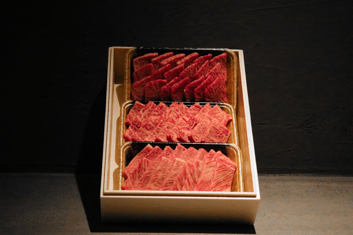 【M】和牛セット 松阪牛＆黒毛和牛 食べ比べBBQセット | NIKUYOROZU