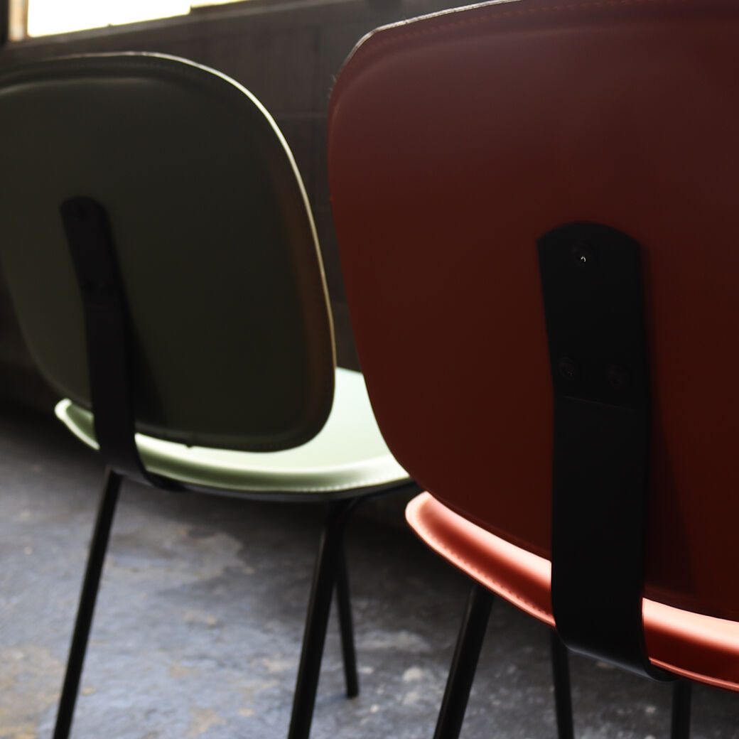 ヨーロッパ アンティーク◾️鉄アイアンフレーム× 本革レザー座面 チェア/ 椅子 レザーチェア 本革 アイアン アンティーク レトロ 革製 椅子 おしゃれ