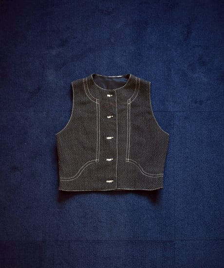 mn.Refaire - type-arc vest