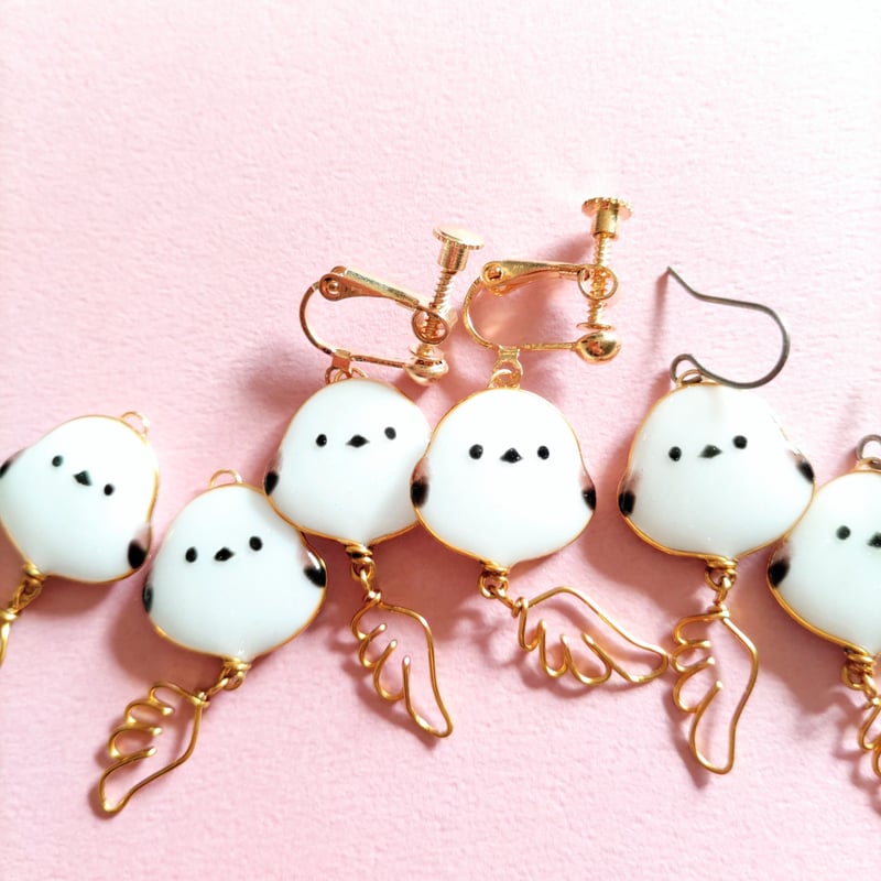 シマエナガさんのチタンピアス（イヤリング加工可能） | wing_flower wafu