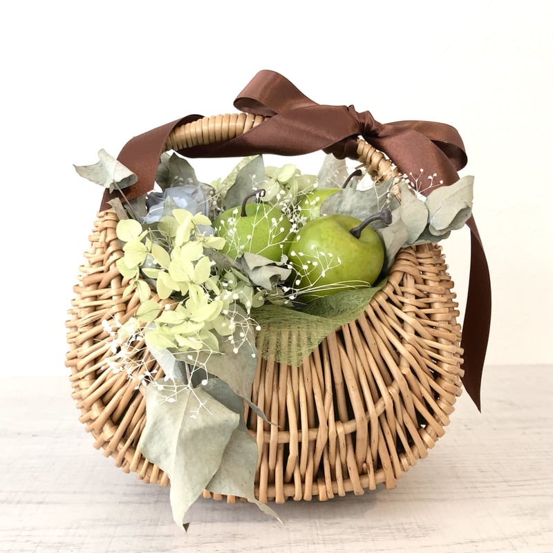 パニエ♥籠♥アナベル花びらモチーフ・アンティークレース・バスケット パニエ♥籠♥アナベル花びらモチーフ・アンティークレース