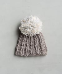 Plump Pompom シフォン（color チャコールグレー）　セミオーダーのニット帽　シニアサイズ
