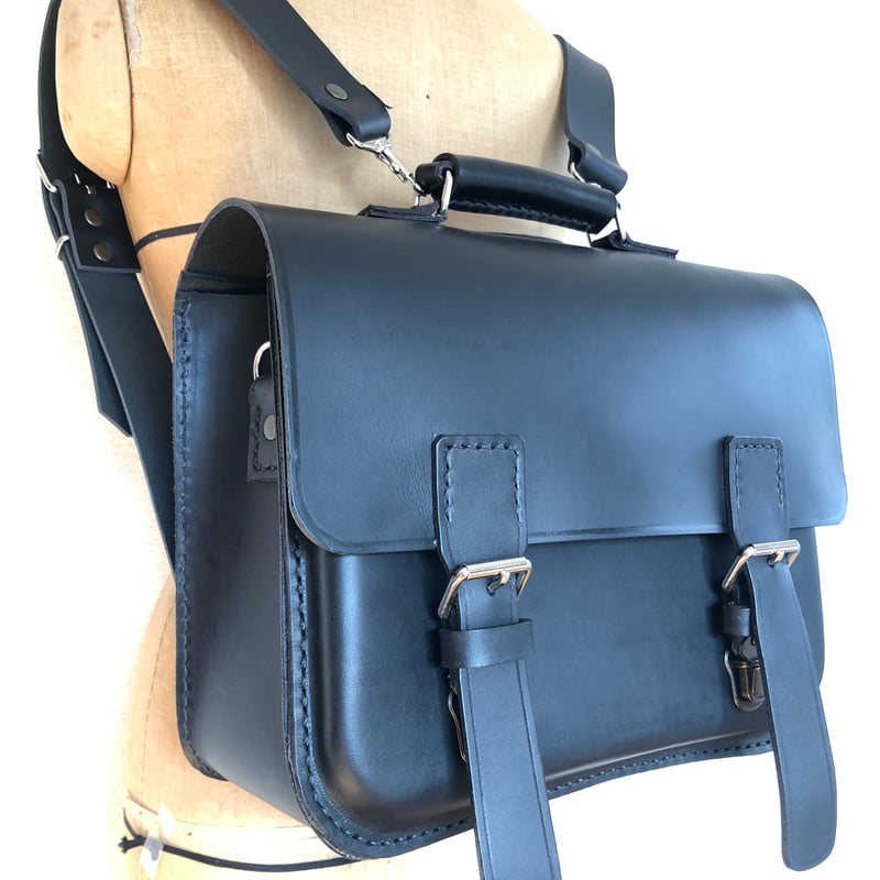 受注製作】送料無料『A4サイズより少し小さめ』栃木レザー・リュック