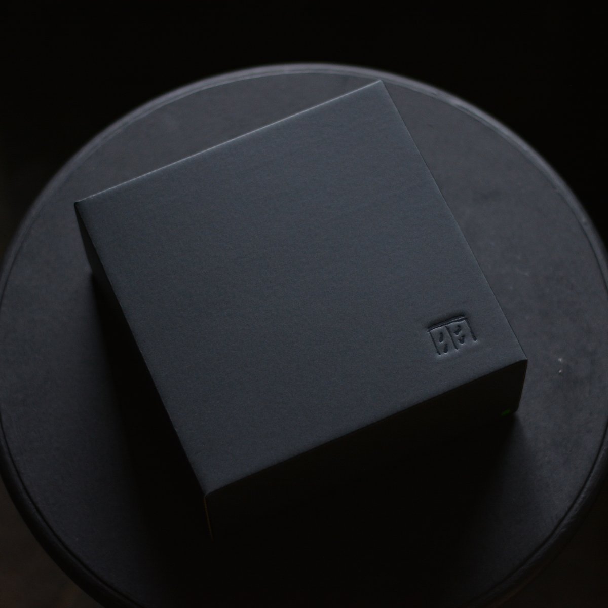 Tokiyawa KAMEHIKOWORKS 山のプリザーブドフラワー一輪挿し 花山＿ときわ山（プリザーブドフラワー） | 雨 / ame art products