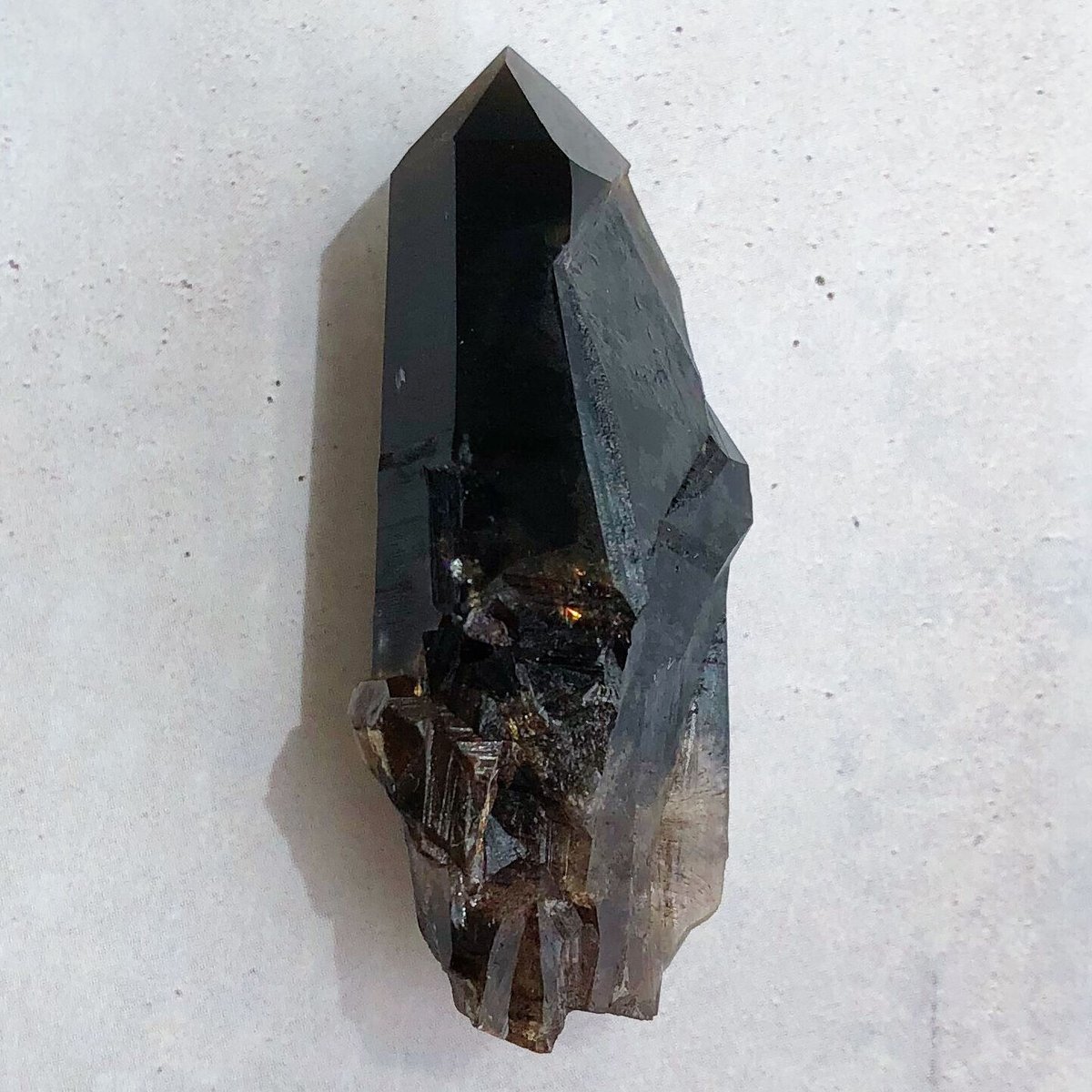 劇的レア！　希少国産モリオン　虹入り新品　限定1点のみ 虹入り】モリオン(C) | NEROLI CRYSTAL