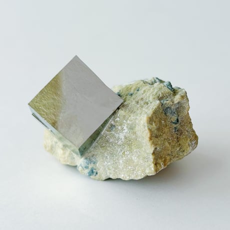 パイライトキューブ | STORES