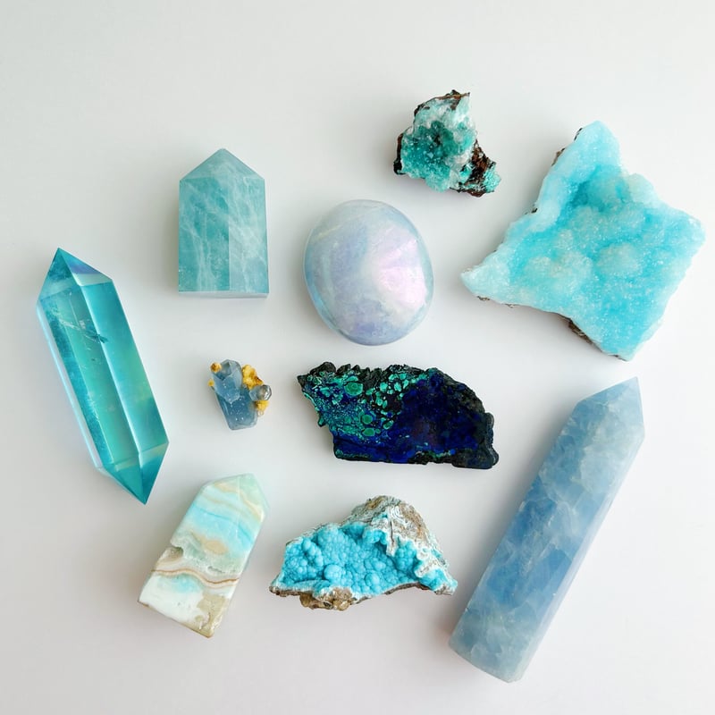 セレスタイト　原石　虹入　天然石　特大♡ キラキラつやつや セレスタイト 原石 虹入 天然石 特大♡ キラキラつやつや - メルカリ