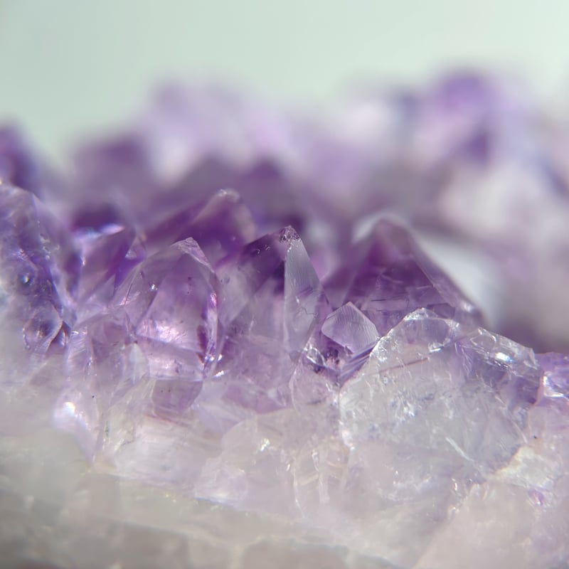 虹入り】アメシスト&アゲート ジオードタワー(A) | NEROLI CRYSTAL