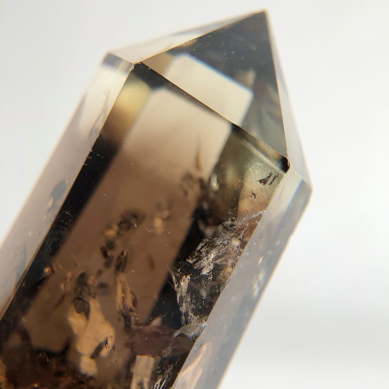 虹入り】スモーキーシトリン タワー | NEROLI CRYSTAL 虹入り】スモーキーシトリン タワー | NEROLI CRYSTAL