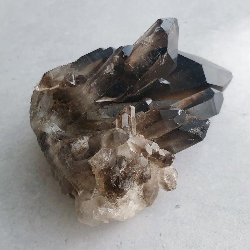 スモーキークォーツ クラスター | NEROLI CRYSTAL スモーキークォーツ クラスター | NEROLI CRYSTAL