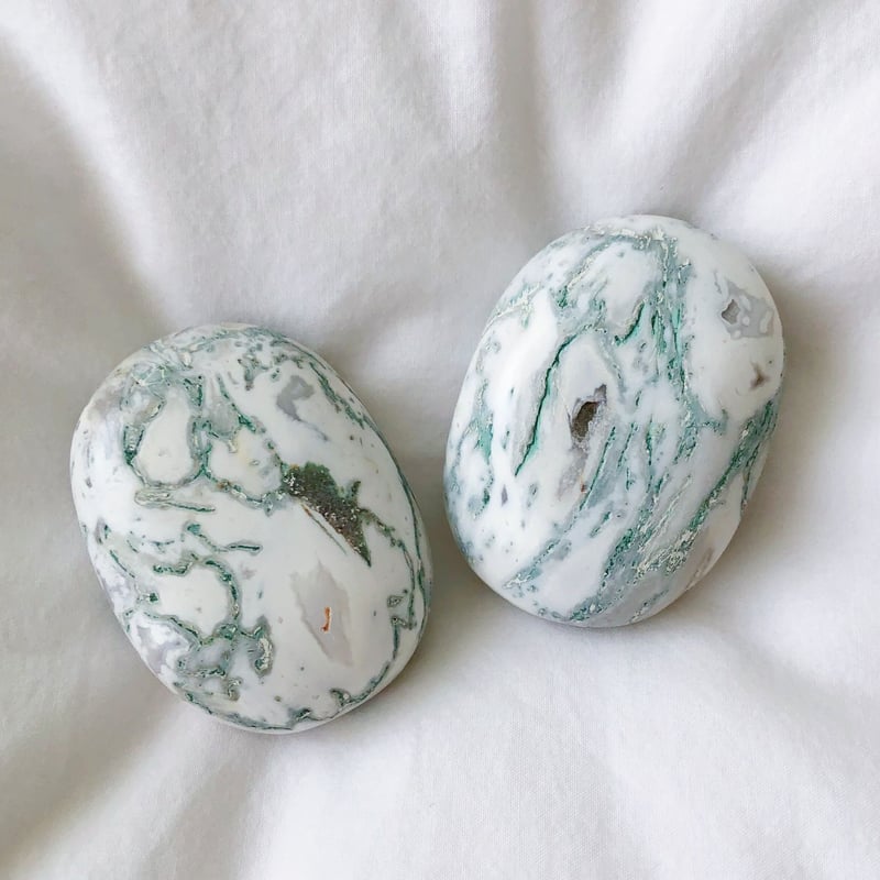 ボルケーノアゲート ツリー インテリア 蛍光発光 ボルケーノアゲート（瑪瑙） 月型 観賞用 天然石