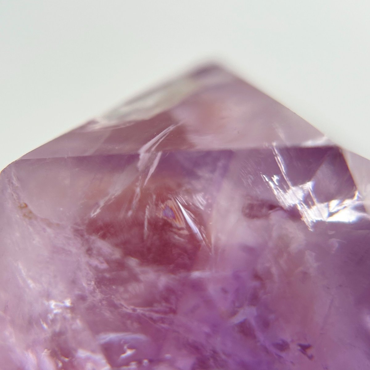 虹入り】アメシスト 正20面体/イコサヘドロン(B) | NEROLI CRYSTAL