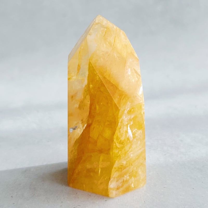 虹入り】ゴールデンヒーラー/イエローヘマタイトインクォーツ