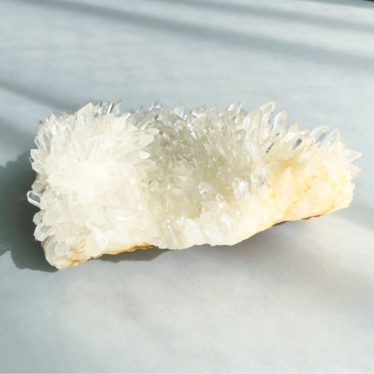 虹入り】クリアクォーツクラスター(大) | NEROLI CRYSTAL