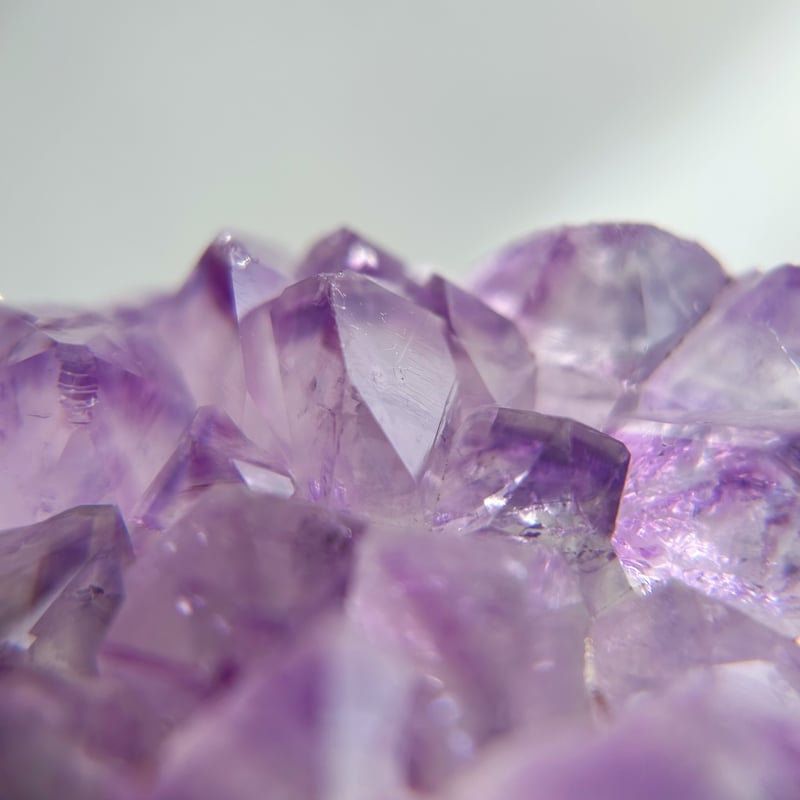 虹入り】アメシスト&アゲート ジオードタワー(A) | NEROLI CRYSTAL