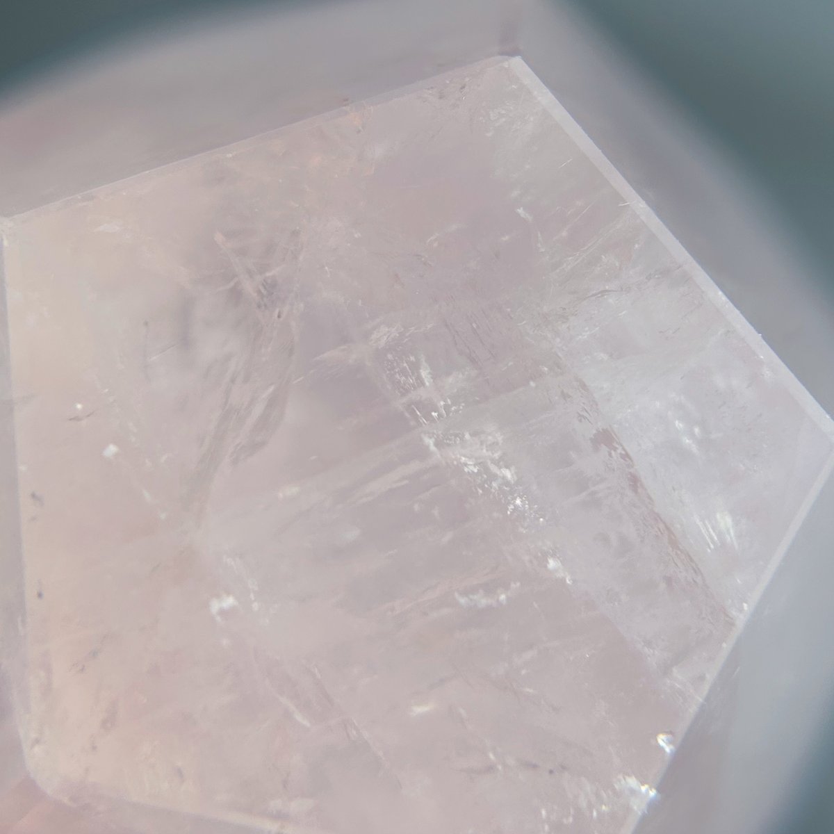 虹入りローズクォーツ 虹入り】ローズクォーツ 正12面体(B) | NEROLI CRYSTAL