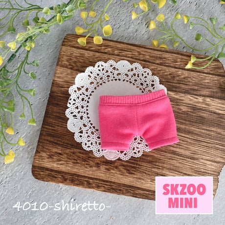 skzoo オリジナルサイズ　ニットトップス skzoo オリジナルサイズニットトップスGIRL ドレスワンピース