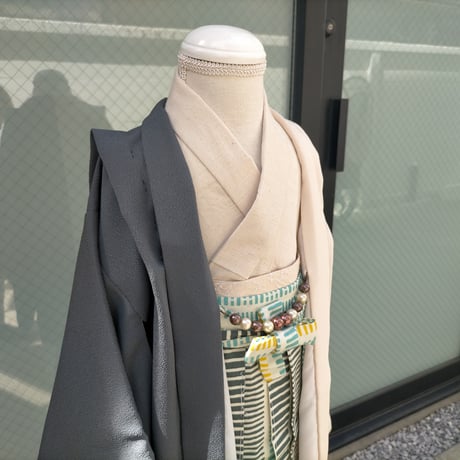 OFFシーズンSALE【1月～8月の3泊4日レンタル】七五三5歳向け・羽織袴セット＜しましま袴白＆バイカラーの羽織＞