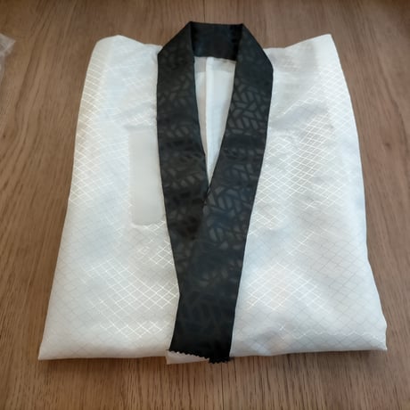 OFFシーズンSALE【1月～8月の3泊4日レンタル】七五三5歳向け・羽織袴セット＜しましま袴白＆バイカラーの羽織＞