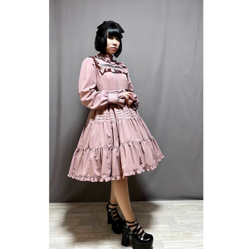 に*こ様 petite robe noire フリル金箔ボリューム Gothic lolita cross black white princess dress / ワンピース