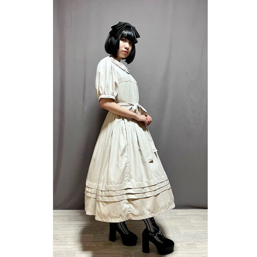 YOKOCHANビジューワンピース　ピンクベージュ 3090046713900452_01_8231.jpeg
