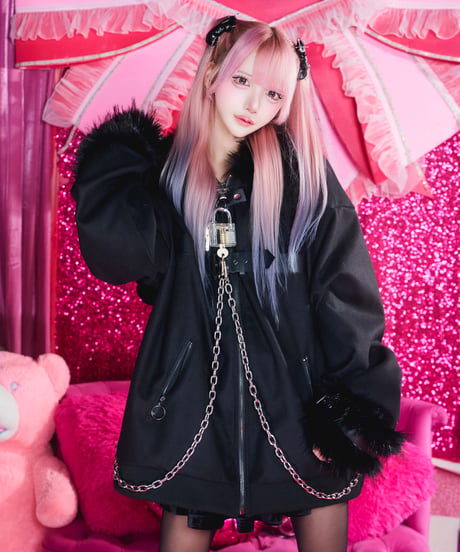 《オオカミファーコート》BLACK