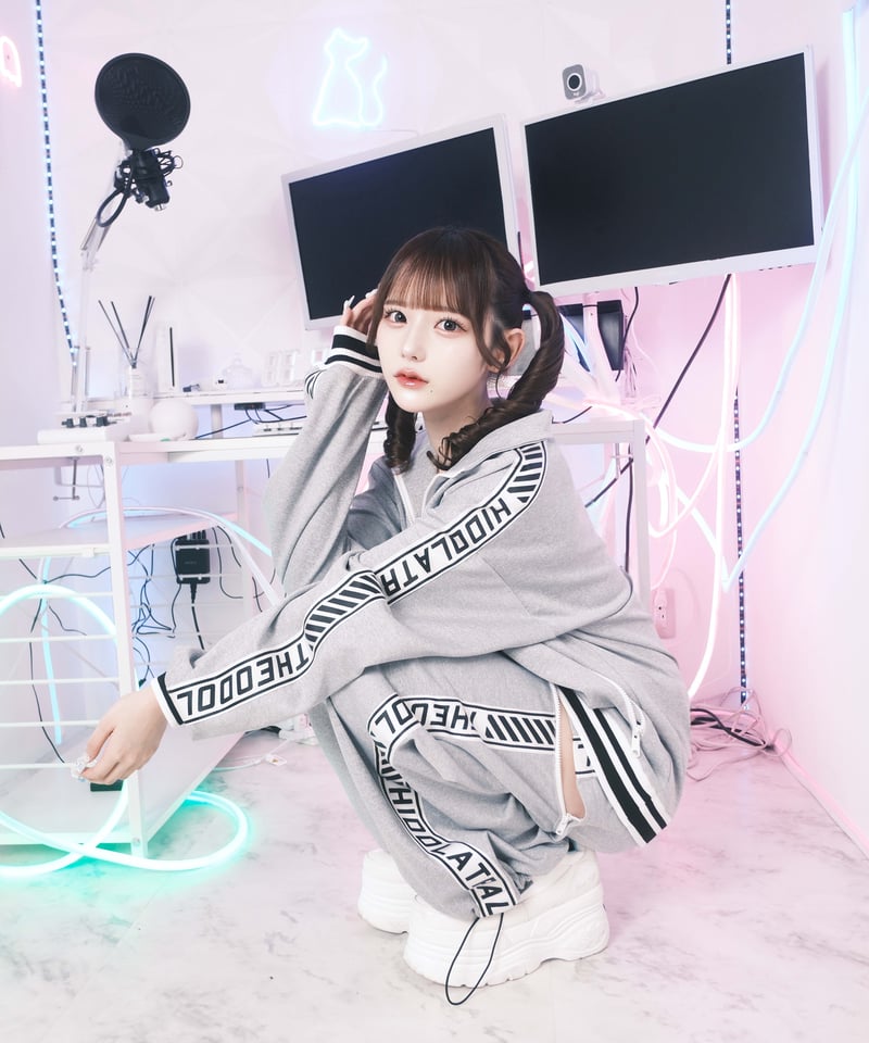 ブランドロゴジャージトップス》GRAY | HIDOLATRAL THEODOL