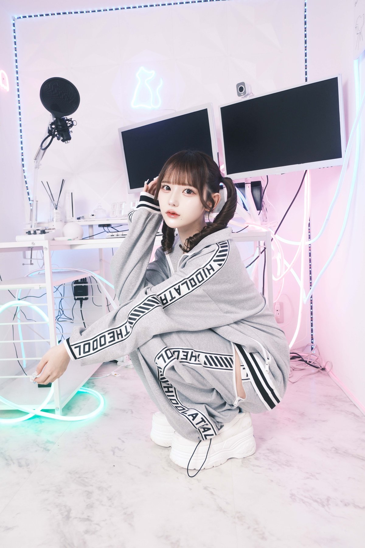 ブランドロゴジャージトップス》GRAY | HIDOLATRAL THEODOL