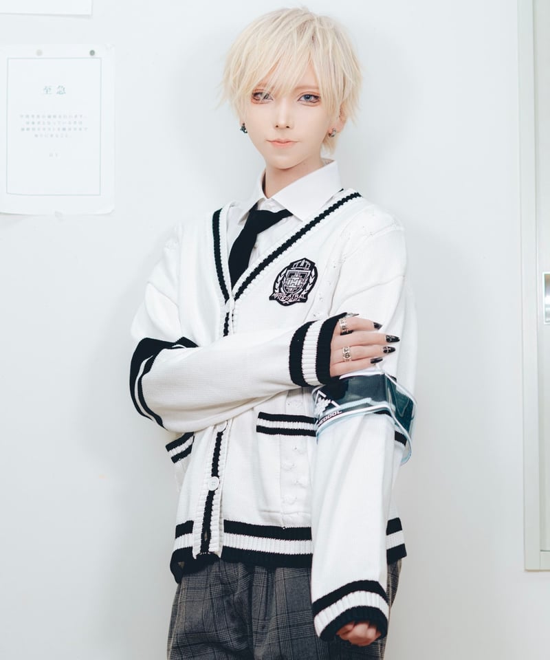 テオドール学園セーター》WHITE | HIDOLATRAL THEODOL テオドール学園セーター》WHITE | HIDOLATRAL THEODOL