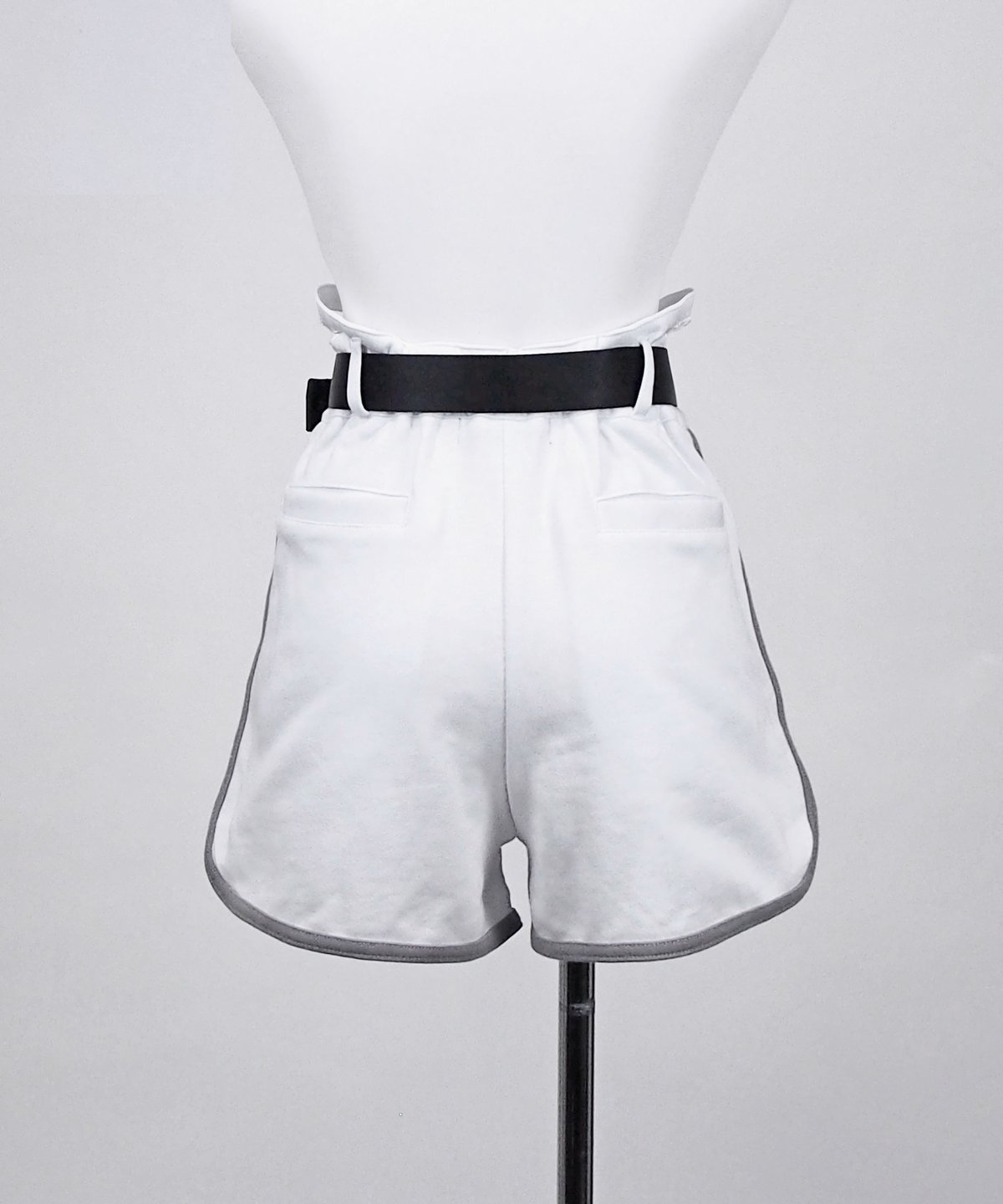 スポーツホットパンツ》WHITE | HIDOLATRAL THEODOL