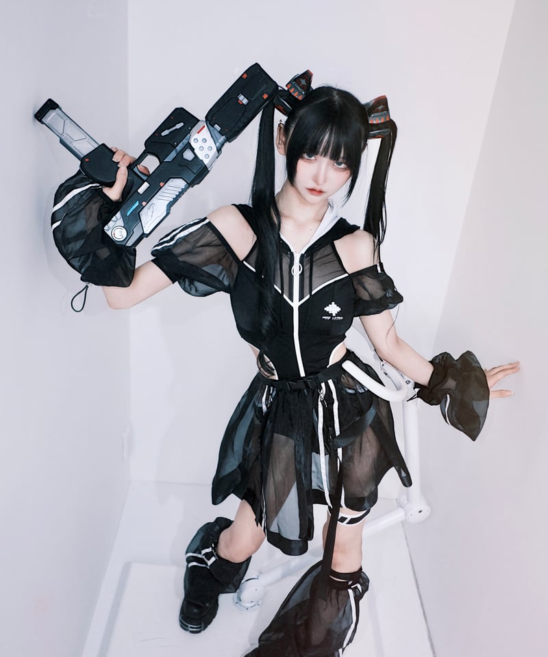 イドラタールテオドール サイバーパーカーワンピース水着 黒 サイバーパーカーワンピース水着》BLACK | HIDOLATRAL THEODOL