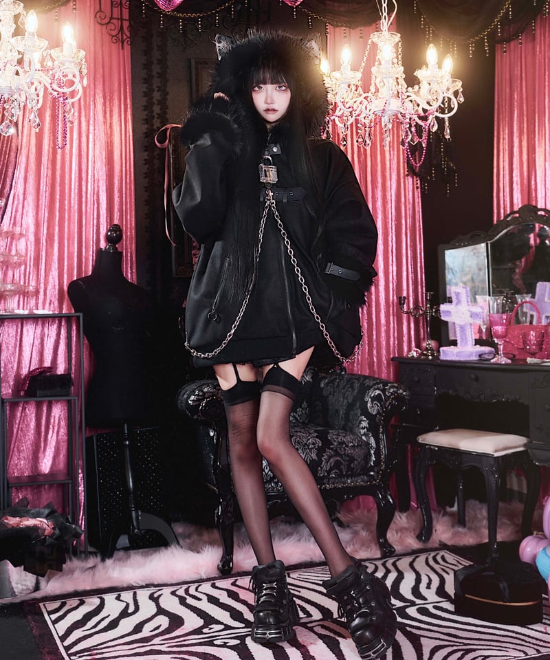 オオカミファーコート》BLACK | HIDOLATRAL THEODOL