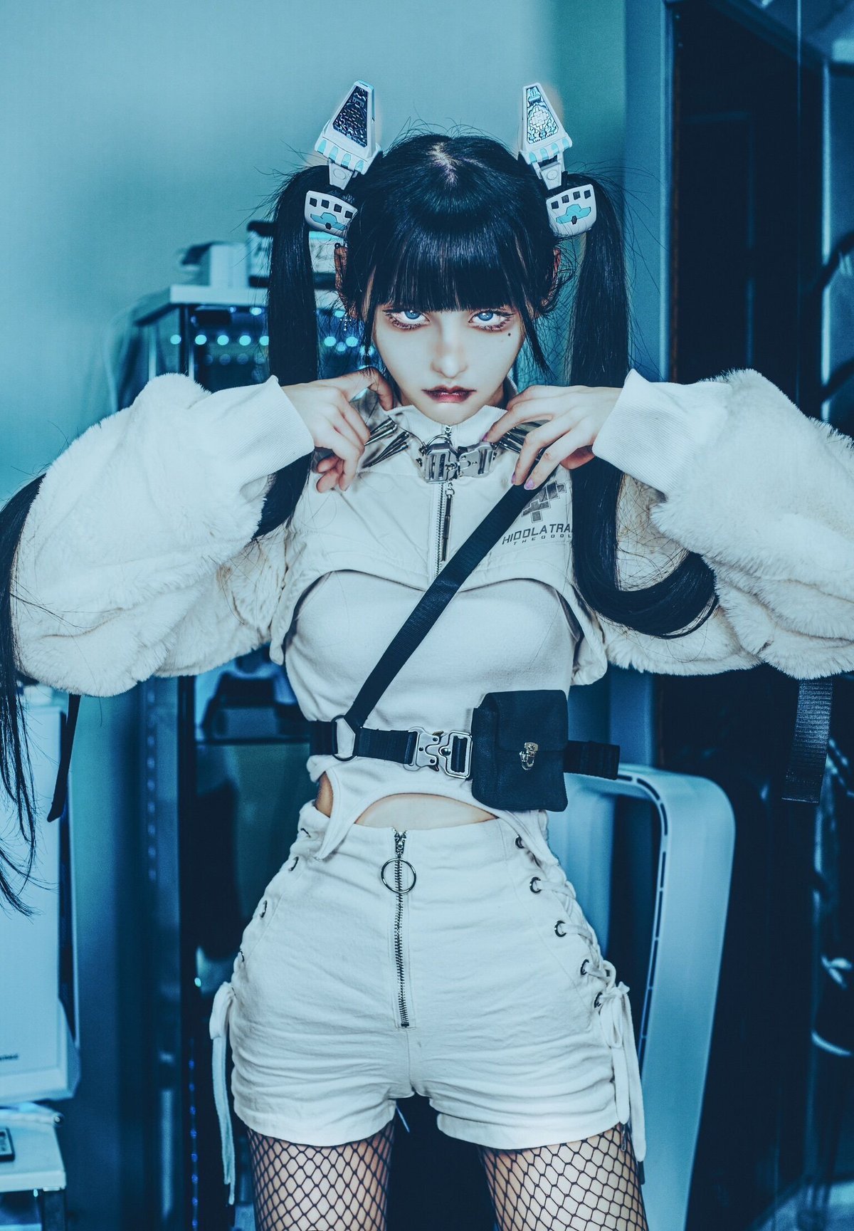 戦闘式ファーダウン》WHITE | HIDOLATRAL THEODOL