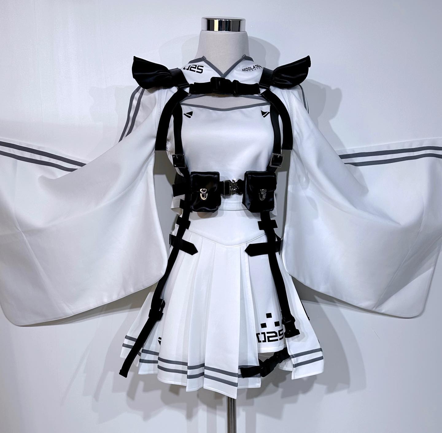 機械少女着物ジャージセットアップ》WHITE | HIDOLATRAL THEODOL
