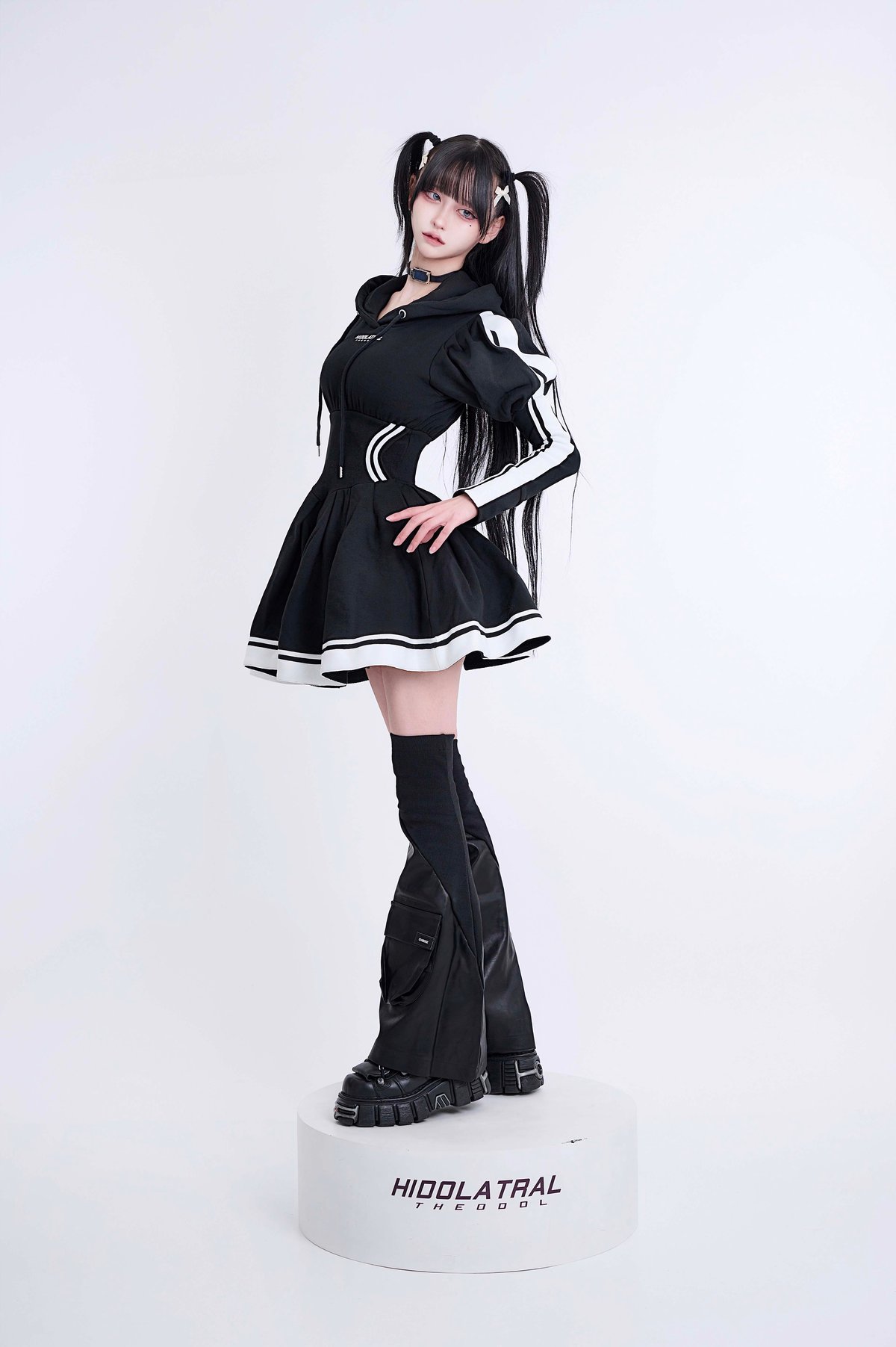 ジャージロリィタパーカーOP》BLACK | HIDOLATRAL THEODOL ジャージロリィタパーカーOP》BLACK | HIDOLATRAL THEODOL