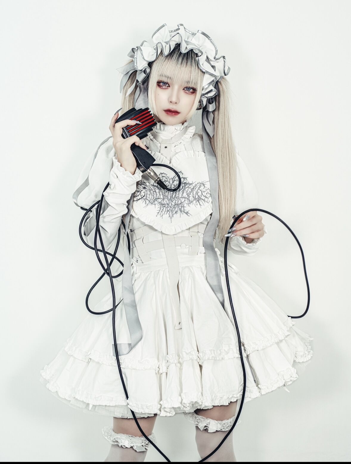 HIDOLATRAL THEODOL ハーネススカート メタルドールブラウス 白 HIDOLATRAL THEODOL ハーネススカート メタルドールブラウス 白