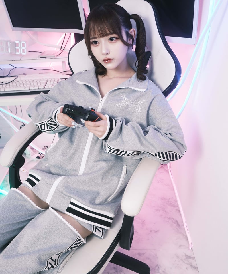 ブランドロゴジャージトップス》GRAY | HIDOLATRAL THEODOL