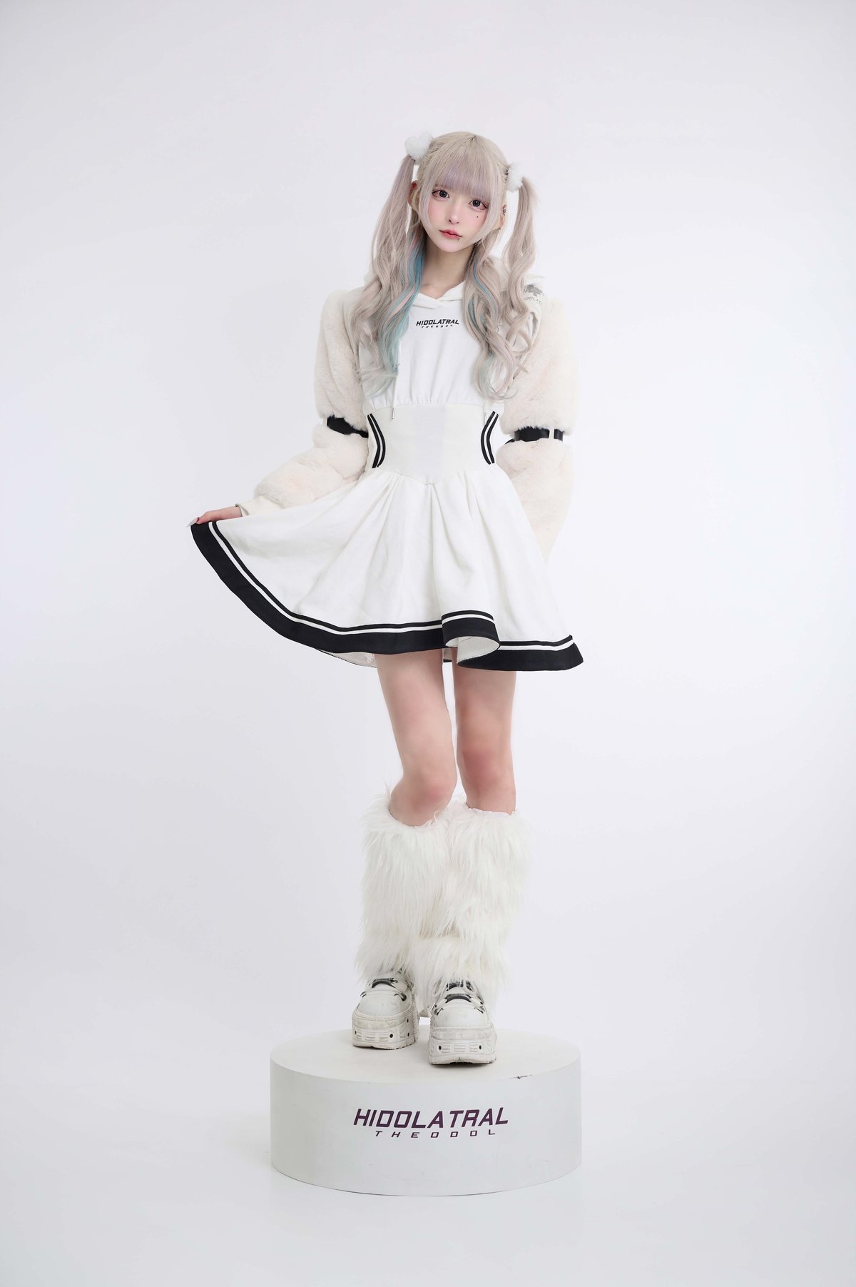 ジャージロリィタパーカーOP》WHITE | HIDOLATRAL THEODOL