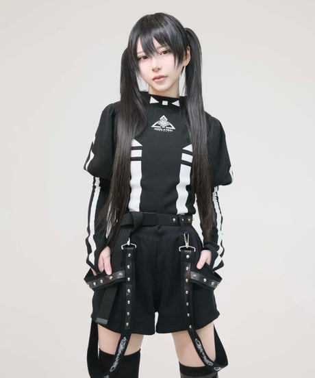 《メタルエンジェルショートパンツ》BLACK