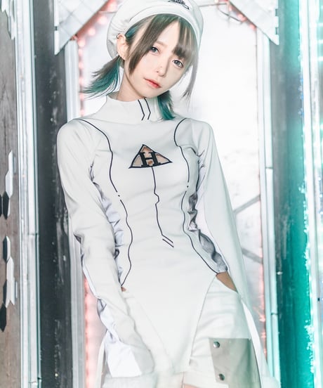 《胸開きサイバーニット》WHITE