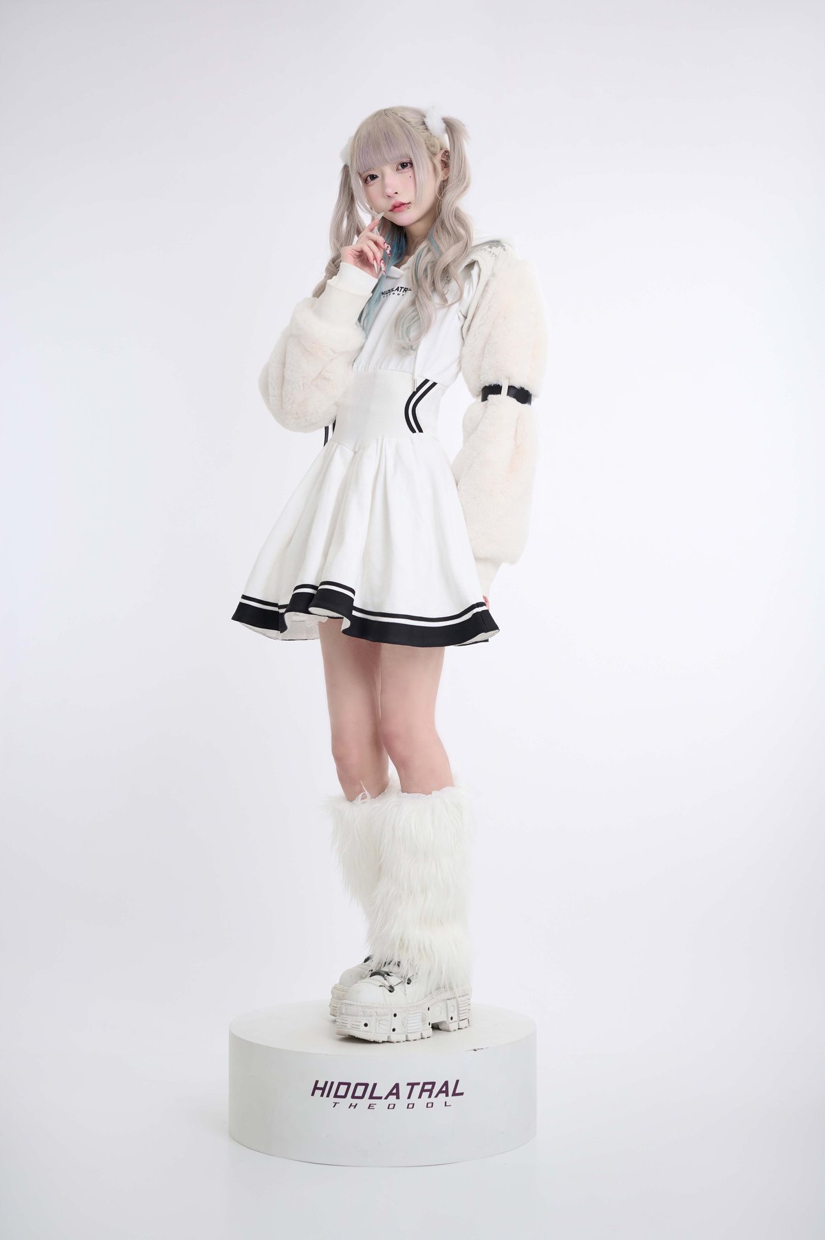 戦闘式ファーダウン》WHITE | HIDOLATRAL THEODOL