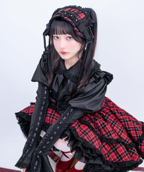 《ヨーク襟パフスリーブブラウス》 BLACK